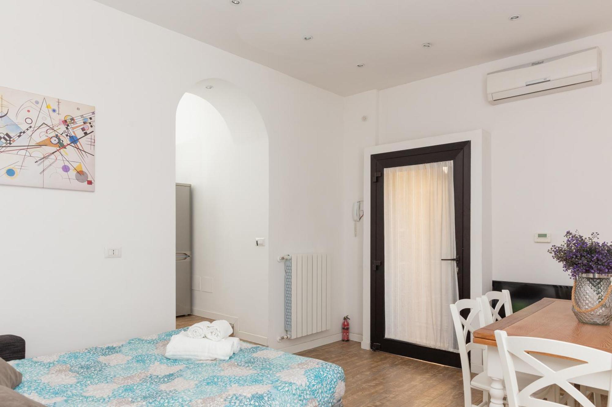 Kandinsky - Exclusive Apartment Милан Экстерьер фото